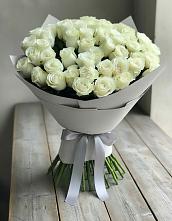 Букет 35 Белых роз в Бредах