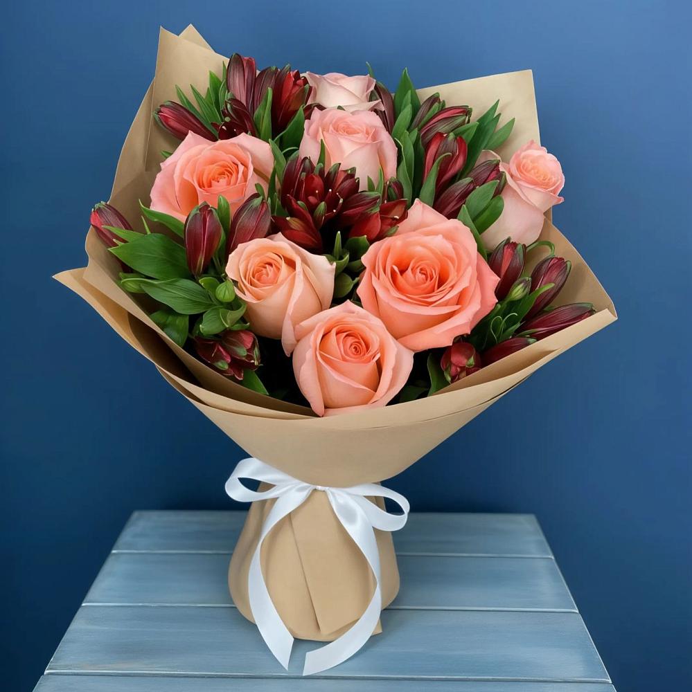 Букет цветов из: Розы и Альстромерии в Бредах