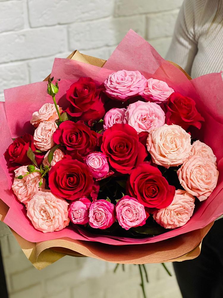 Букет цветов из: Розы в Бредах