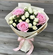 Букет цветов из:  Розы в Бредах