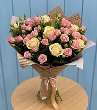 Букет цветов из:  Розы в Бредах