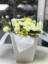 Цветочная композиция из Розы  в Бредах