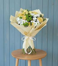 Букет цветов из:  Хризантемы и Розы в Бредах