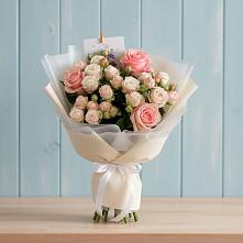 Букет цветов из:  Розы в Бредах