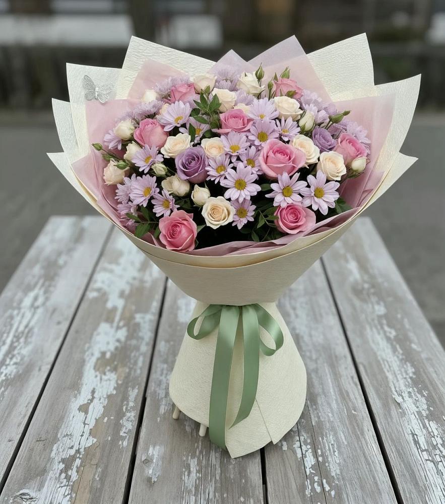 Букет цветов из: Розы и Хризантемы в Бредах